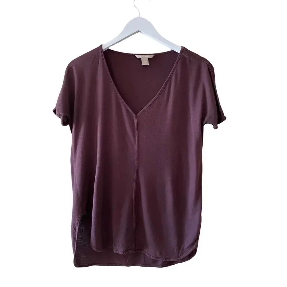 Banana Republic V-Neck Trendy Burgundy Short Sleeves Womens T-shirt SZ XS